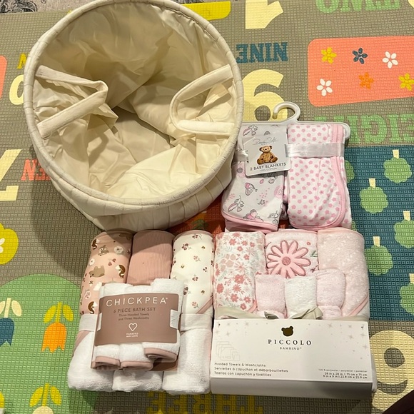 chick pea Other - Baby girl towel, blanket and basket set NWT